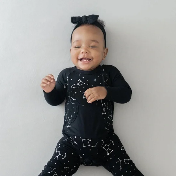 Kyte NWT Bamboo Pajamas Sleeper Longall in Midnight Constellation Black - Picture 3 of 8